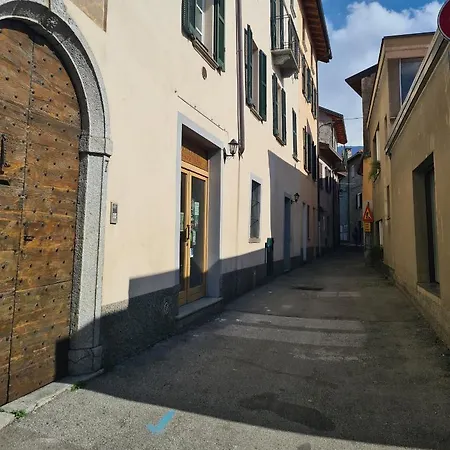 Gemini House On * Mandello del Lario