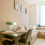 Gemini House On Apartment *