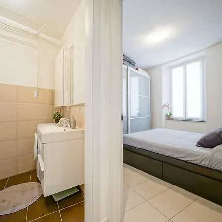 Apartman Gemini House On *
